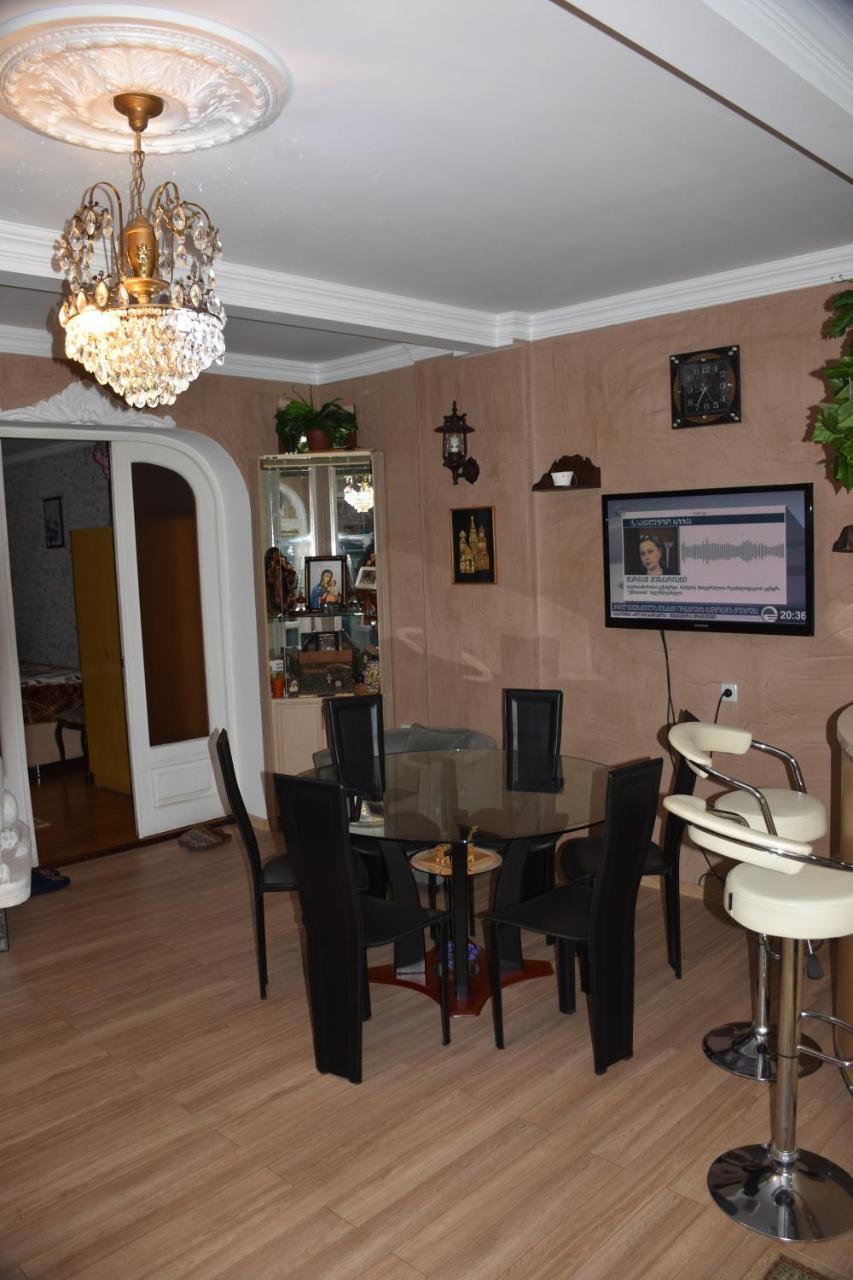 3 Room Flat In Tbilisi Exteriör bild